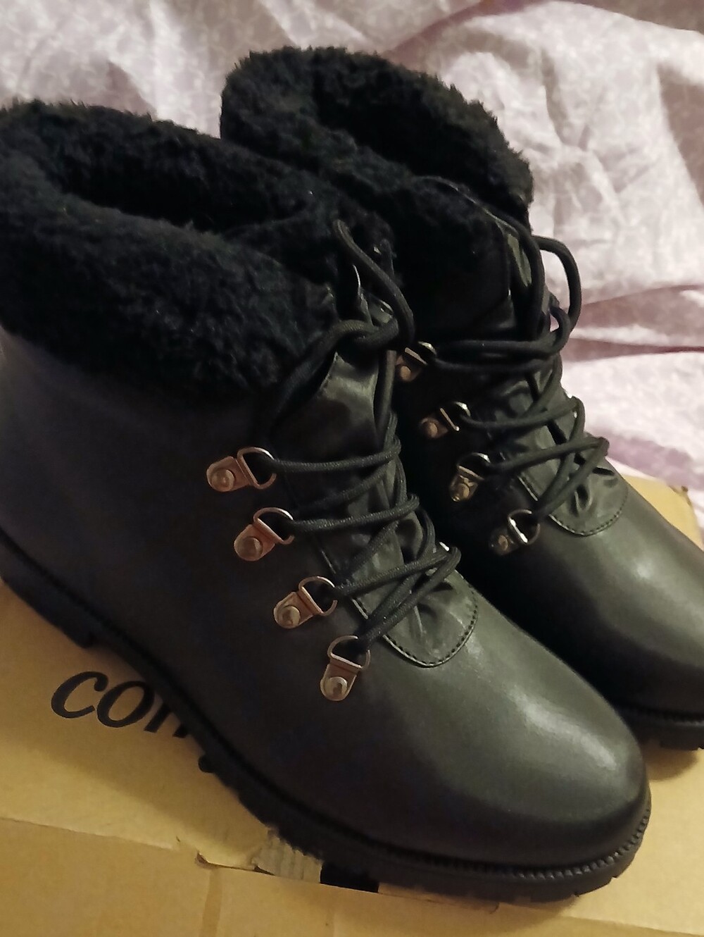 Comfortview Vylon Black Faux Fur-Lined Lace-Up Ankle Boots